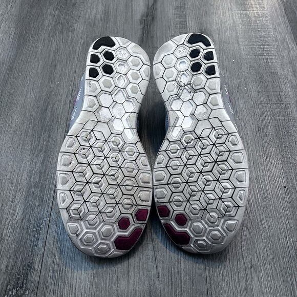 Nike Free 5.0 Women's Size 8 Running Shoes Grey Pink Tennis Athletic Gym - Picture 7 of 9
